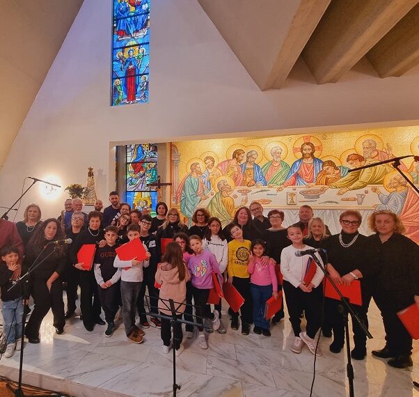 CASARANO / Il “Coro Parrocchiale” della San Leucio di Felline alla struttura “Edoardo Filograna”!!