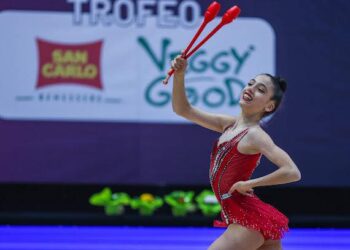 GIORGIA MARUCCIA, SALENTINA, A 14 ANNI CAMPIONESSA ITALIANA DI GINNASTICA RITMICA !!