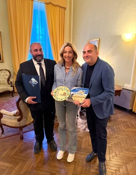 GEMELLAGGIO TRA GALATONE E GENOVA !!  FIRMATO A LECCE L’ACCORDO DI AMICIZIA